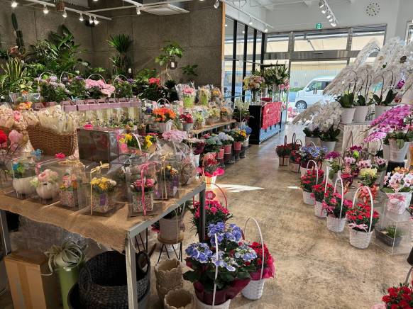 「花雅　アール　ド　フルール」　（愛知県西尾市）の花屋店舗写真3